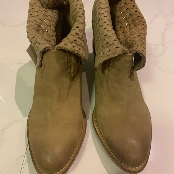 Brand new splendid leather booties - Picture 4 of 7